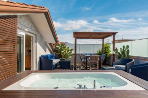 Attico Scirocco Viareggio, superior stay idromassaggio privato